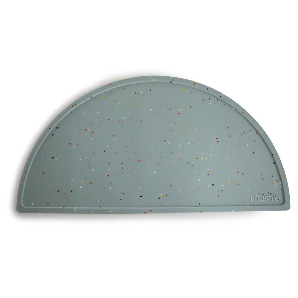 Mushie® Silikonska podloga za hranjenje Cambridge Blue Confetti Mushie