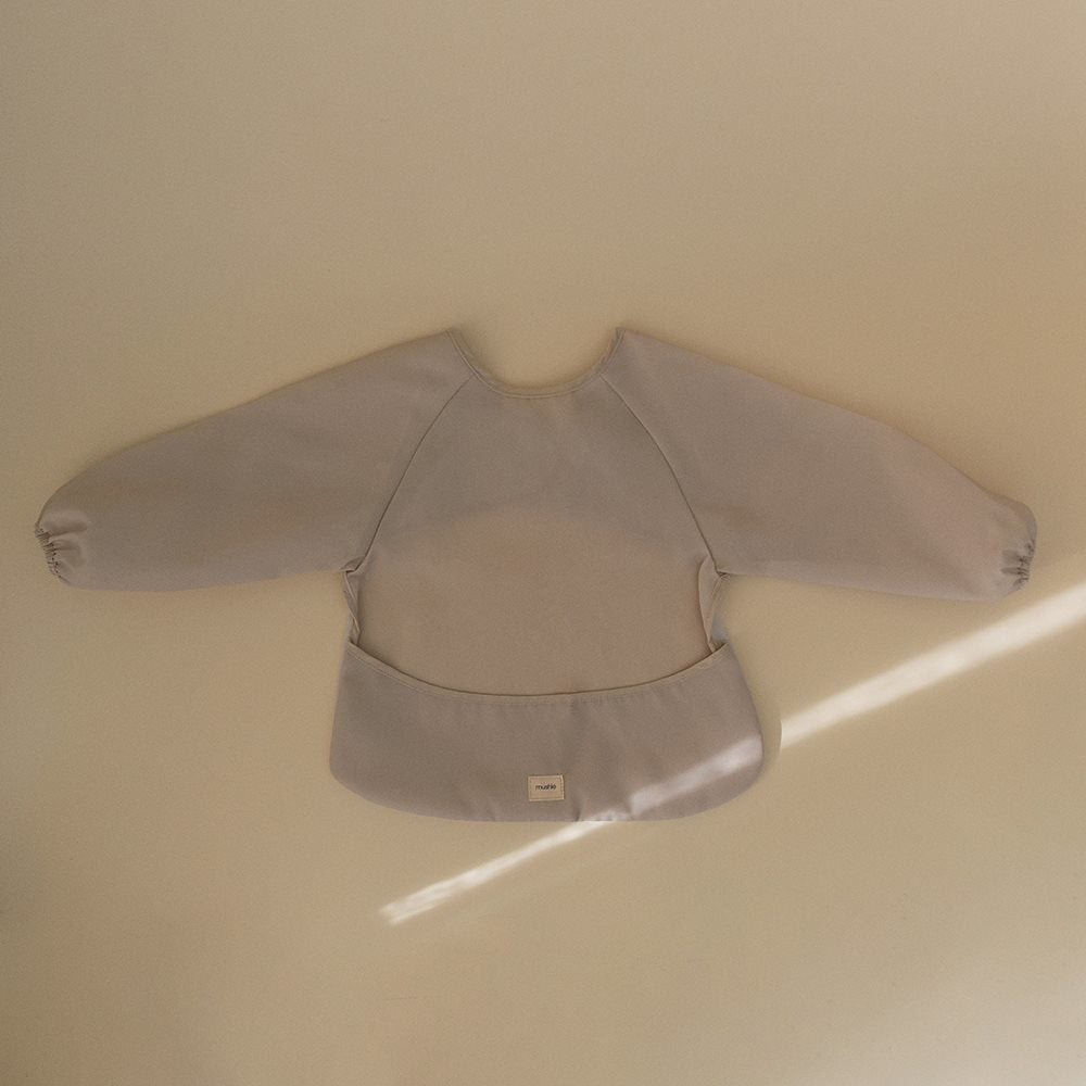 Mushie® Slinček z rokavi Fog Mushie