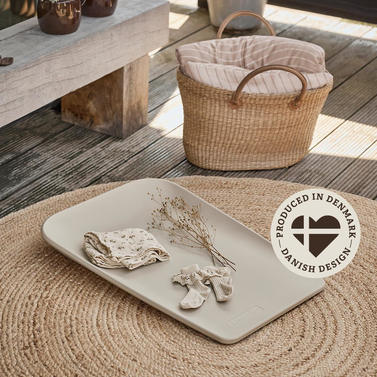 Leander® Previjalna podloga Matty MINI Cappuccino Leander