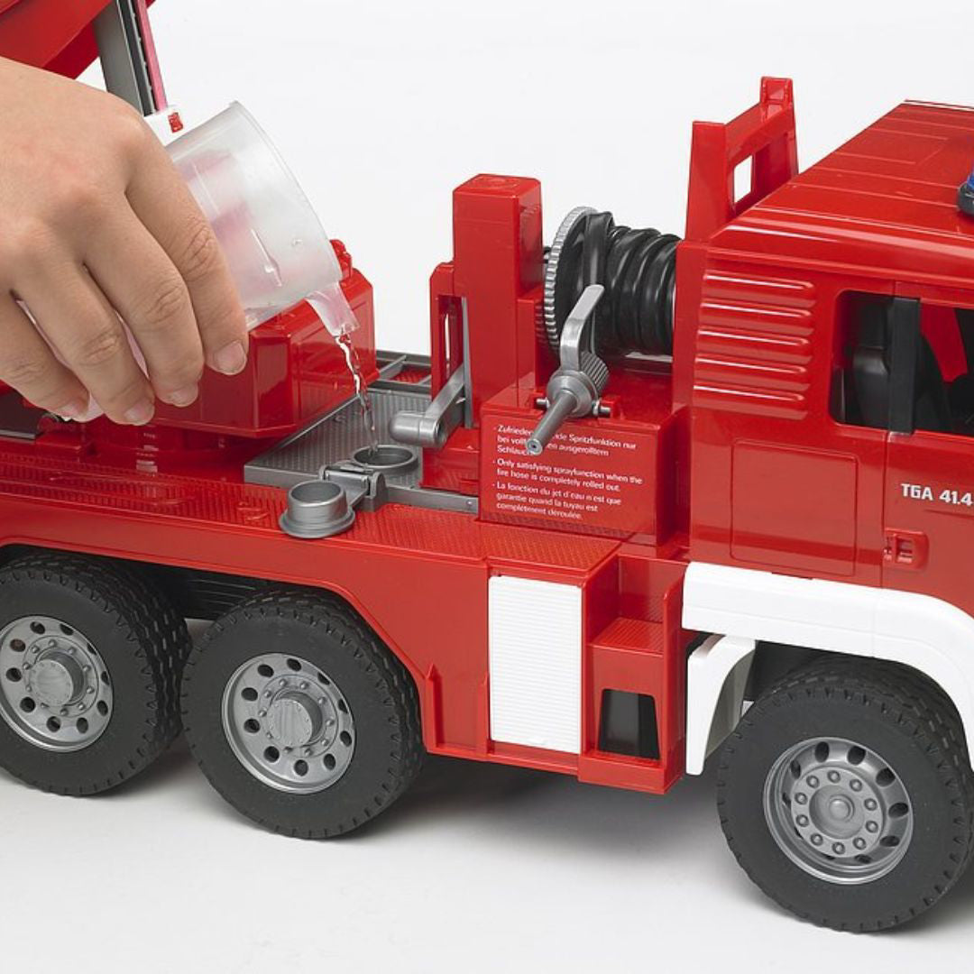 Bruder® Gasilski avto z lestvijo MAN TGA Bruder