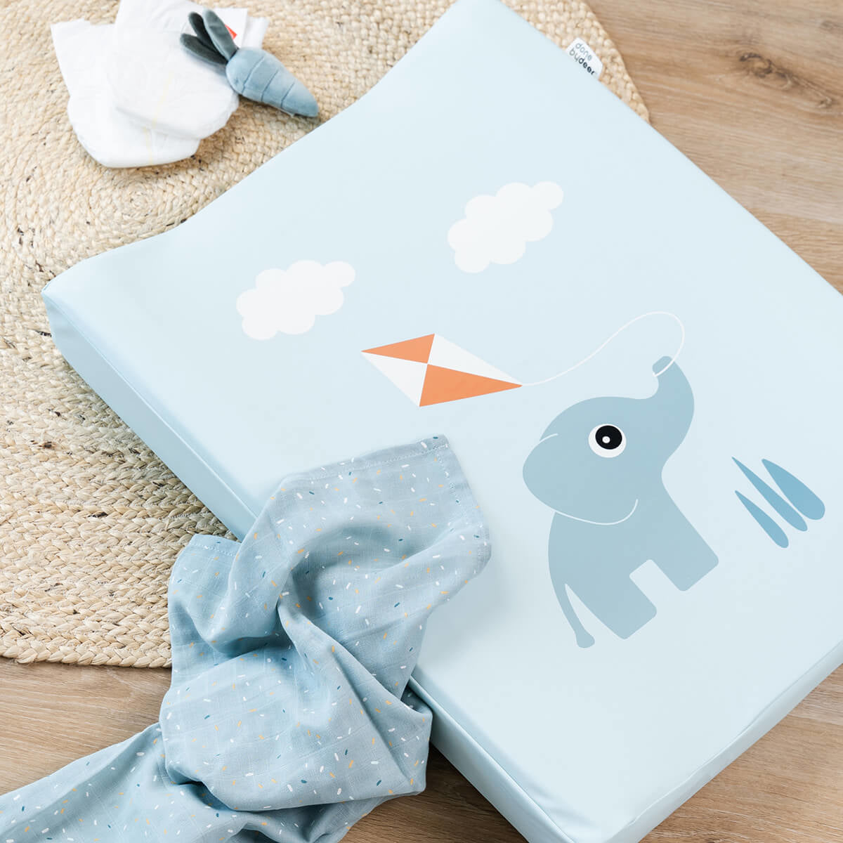 Done by Deer® Previjalna podloga Playground Blue Done by Deer