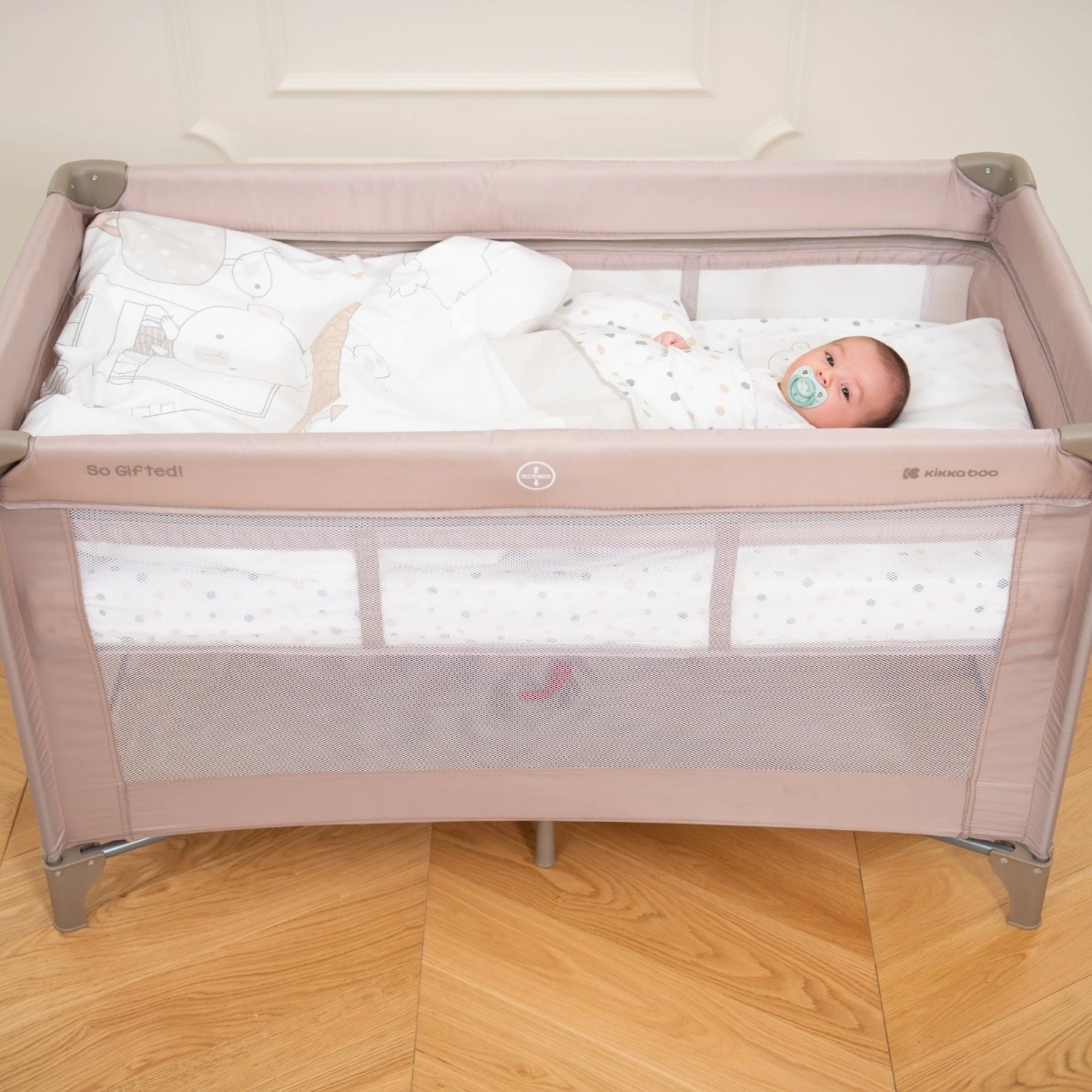 KikkaBoo® Prenosna posteljica 2 levels 125x65 So Gifted Grey KikkaBoo