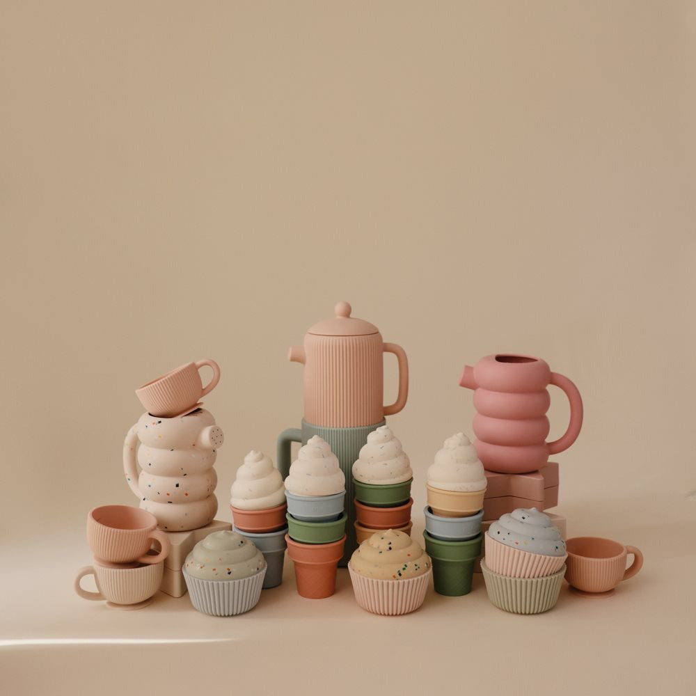 Mushie® Zalivalka iz silikona French Blue Mushie