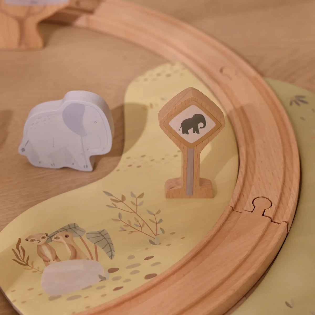 Little Dutch® Wooden Train Track Safari Friends – slika 6