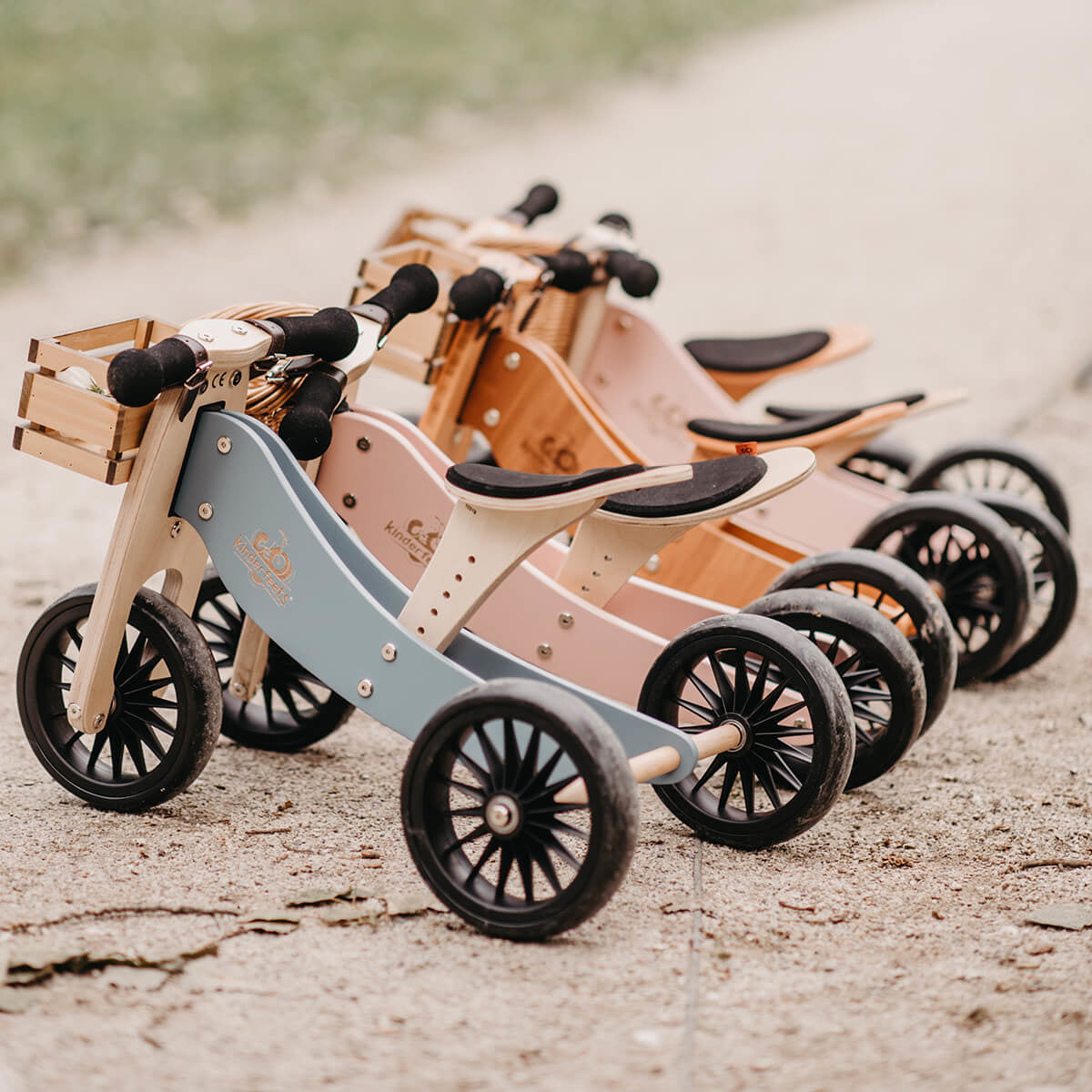 Kinderfeets® Lesen poganjalec Tiny Tot PLUS 2v1 Silver Sage Kinderfeets