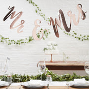 Ginger Ray® Viseči napis Rose Gold Mr & Mrs Ginger Ray