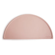 Mushie® Silikonska podloga za hranjenje Blush Mushie