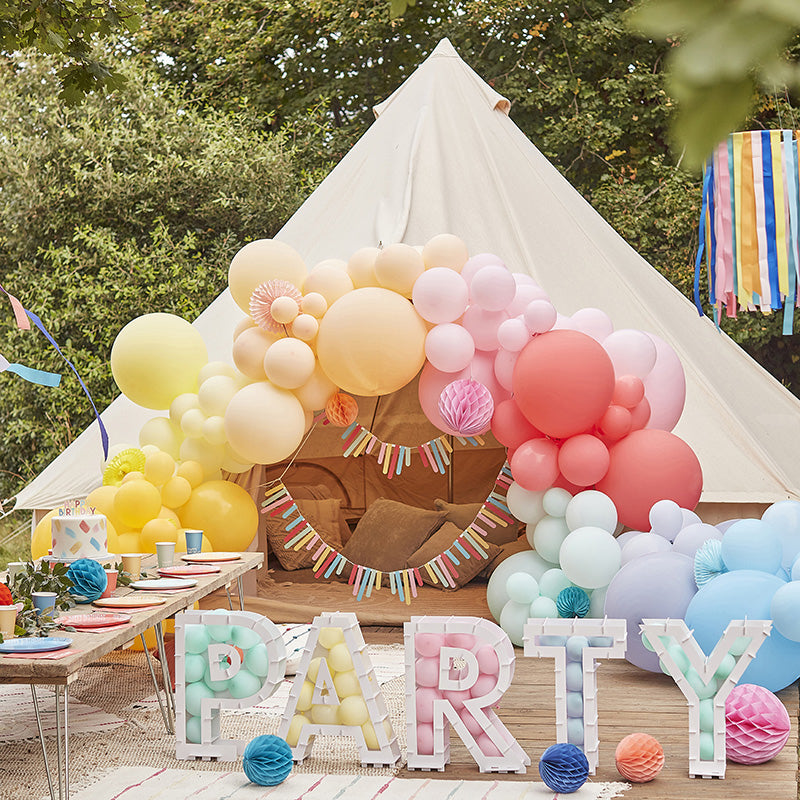 Ginger Ray® Papirnati krožniki Brights Happy Birthday 8 kosov Ginger Ray