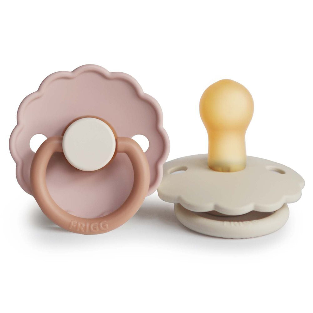 Frigg® Duda iz kavčuka Daisy Biscuit/Cream 6-18 M FRIGG
