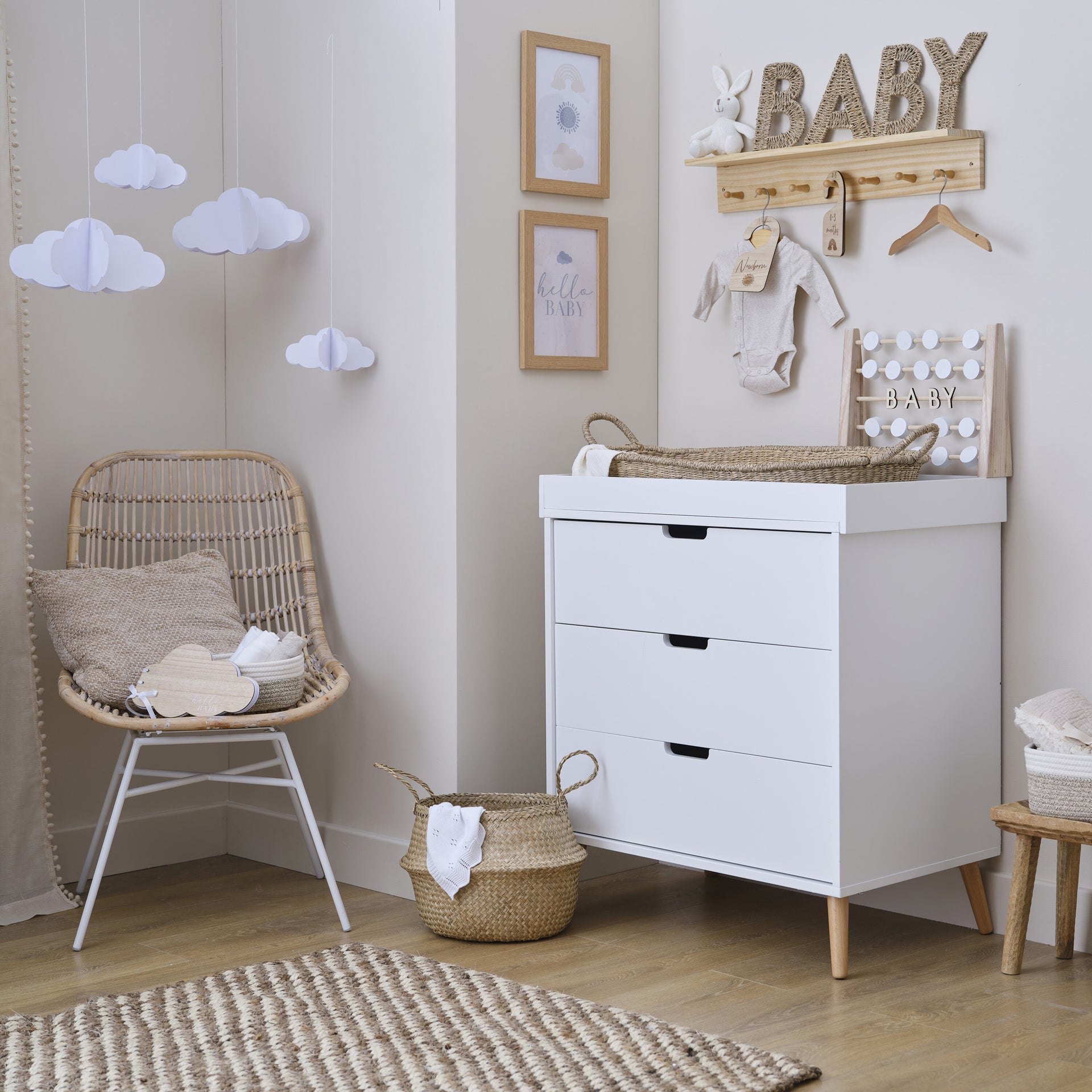 Ginger Ray® Obešanke za organizacijo dojenčkovih oblačil Baby Ginger Ray