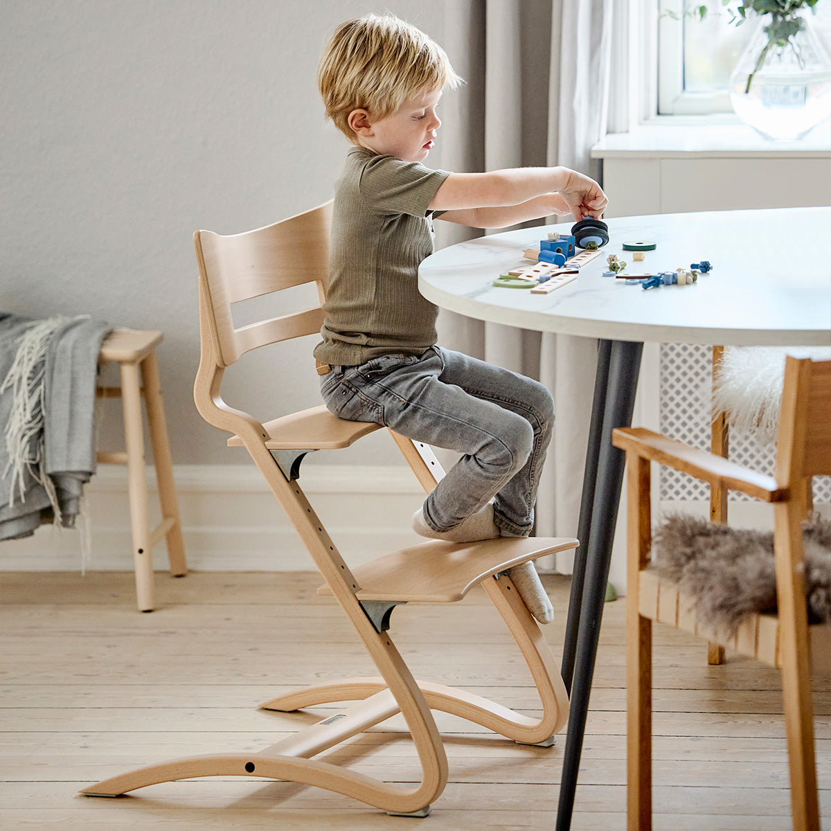 Leander® Otroški stol za hranjenje Natural Leander