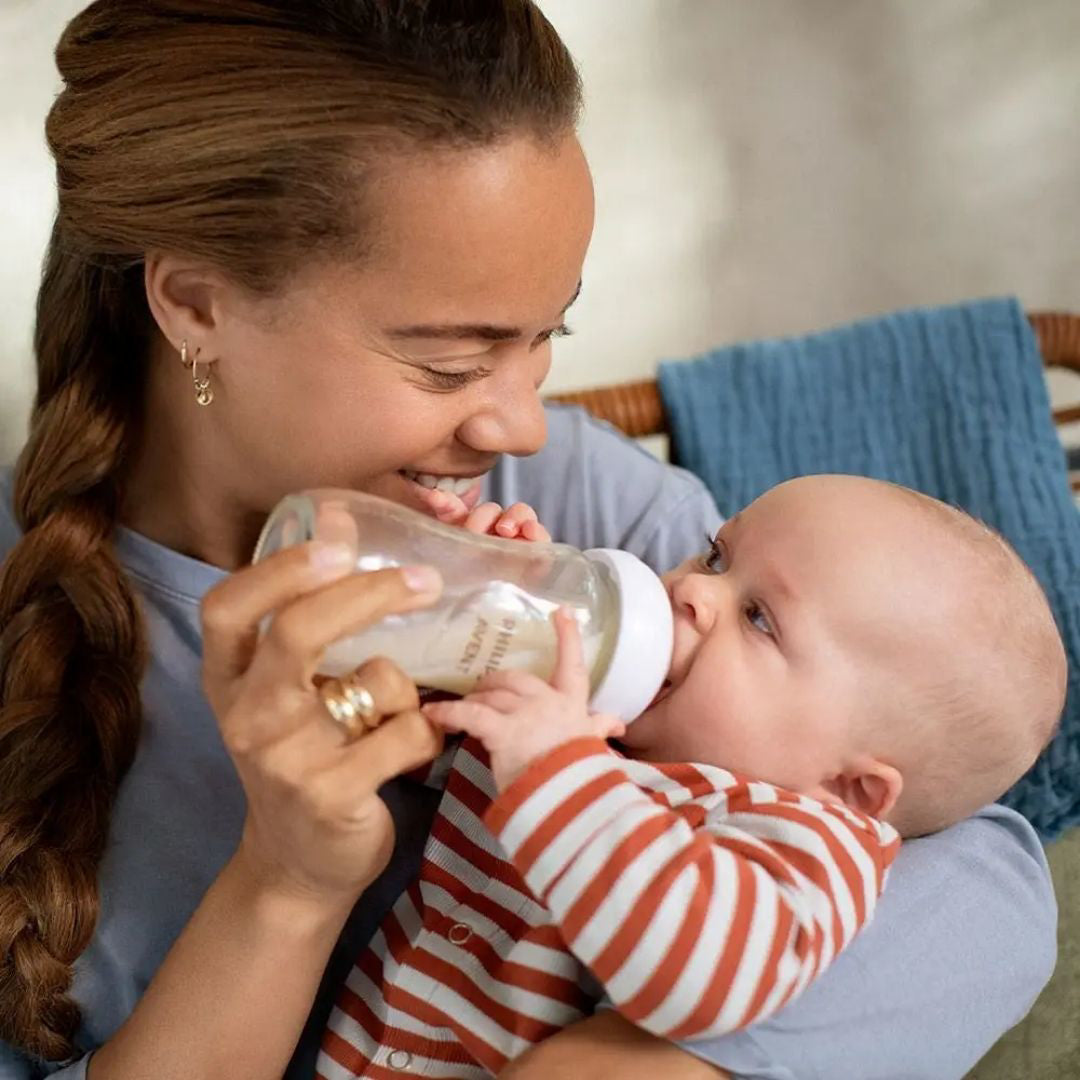 Philips AVENT® Steklena steklenička s cucljem Natural Response 240ml Philips AVENT