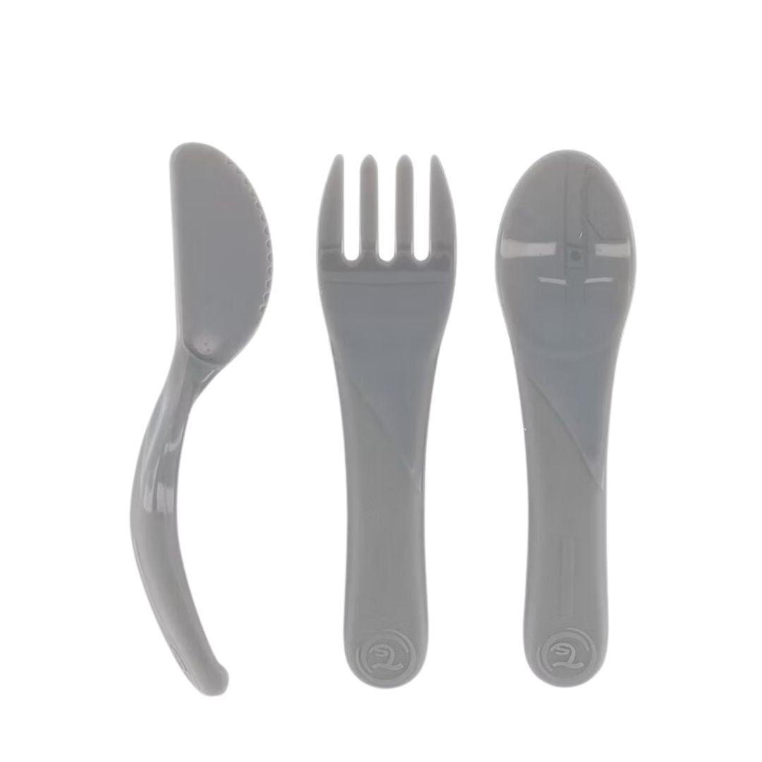 Twistshake® Začetni jedilni pribor (6+m) Pastel Grey Twistshake