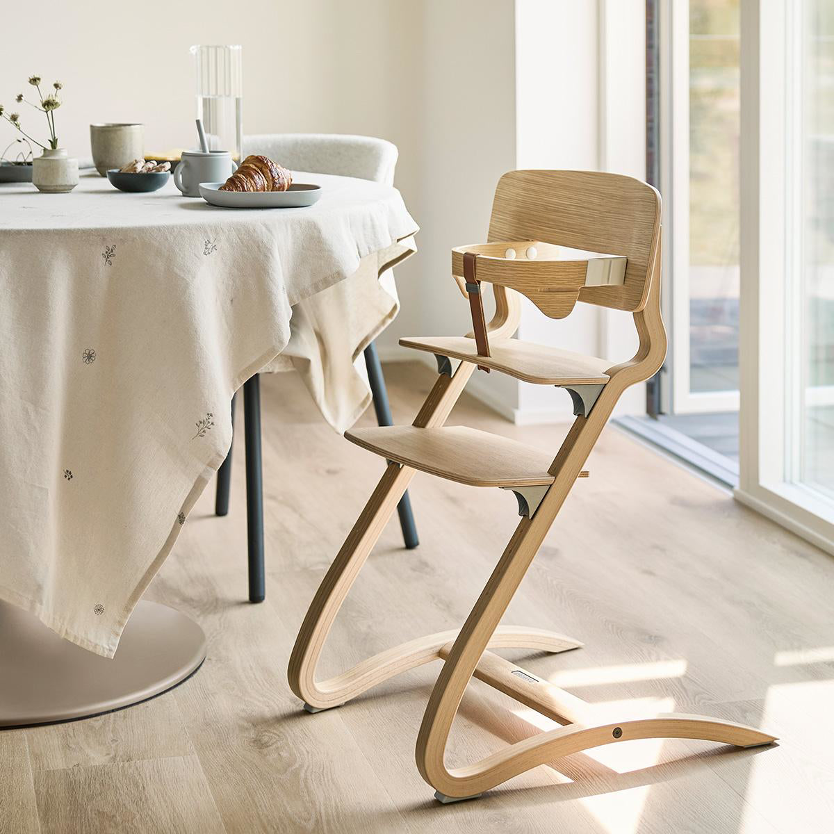 Leander® Otroški stol za hranjenje Louie™ Oak Natural Leander