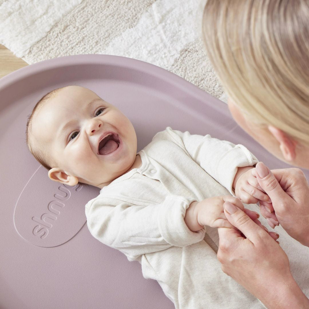 Shnuggle® Previjalna podloga Squishy Blossom Shnuggle