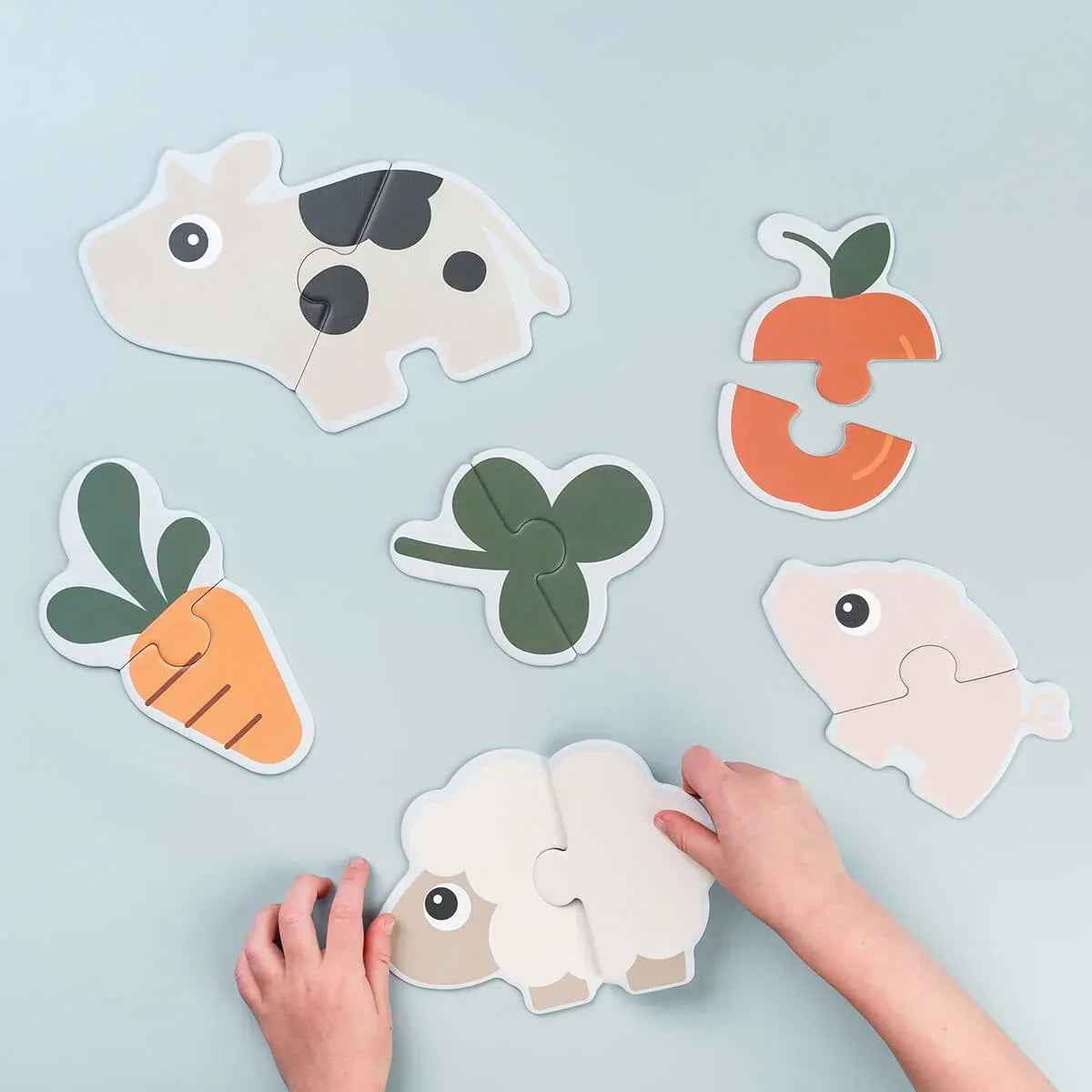 Done by Deer® Prva sestavljanka Tiny Farm Done by Deer