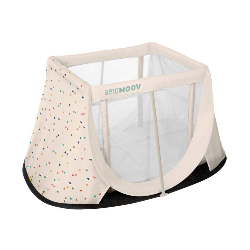 AeroMoov® Prenosna posteljica Confetti Hearts AeroMoov