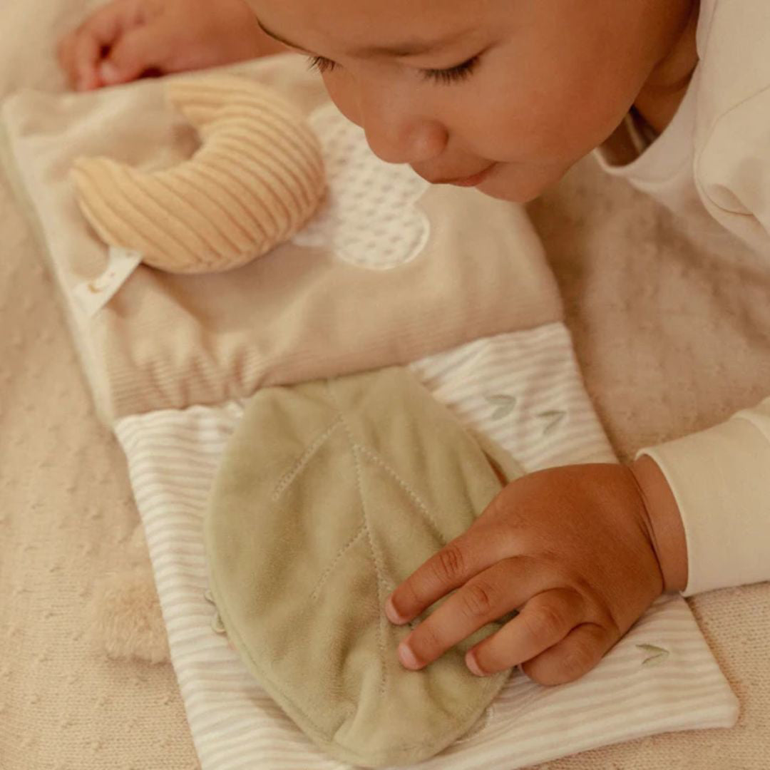 Little Dutch® Aktivnostna knjigica Newborn Naturals Beige Little Dutch