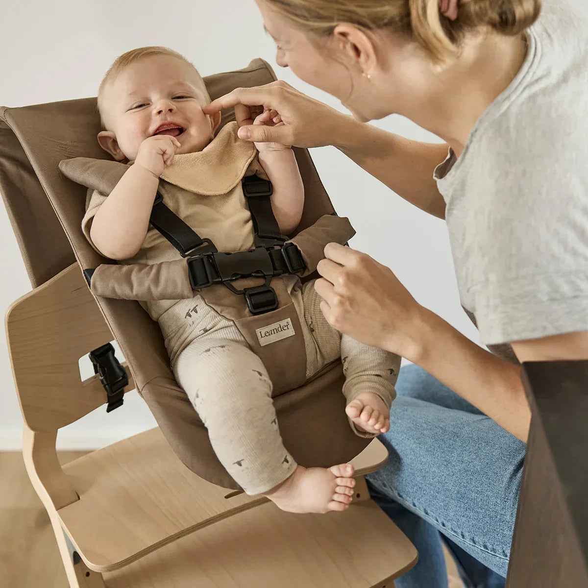 Leander® Otroški stol za hranjenje Louie™ Oak (Hrast) Natural Leander
