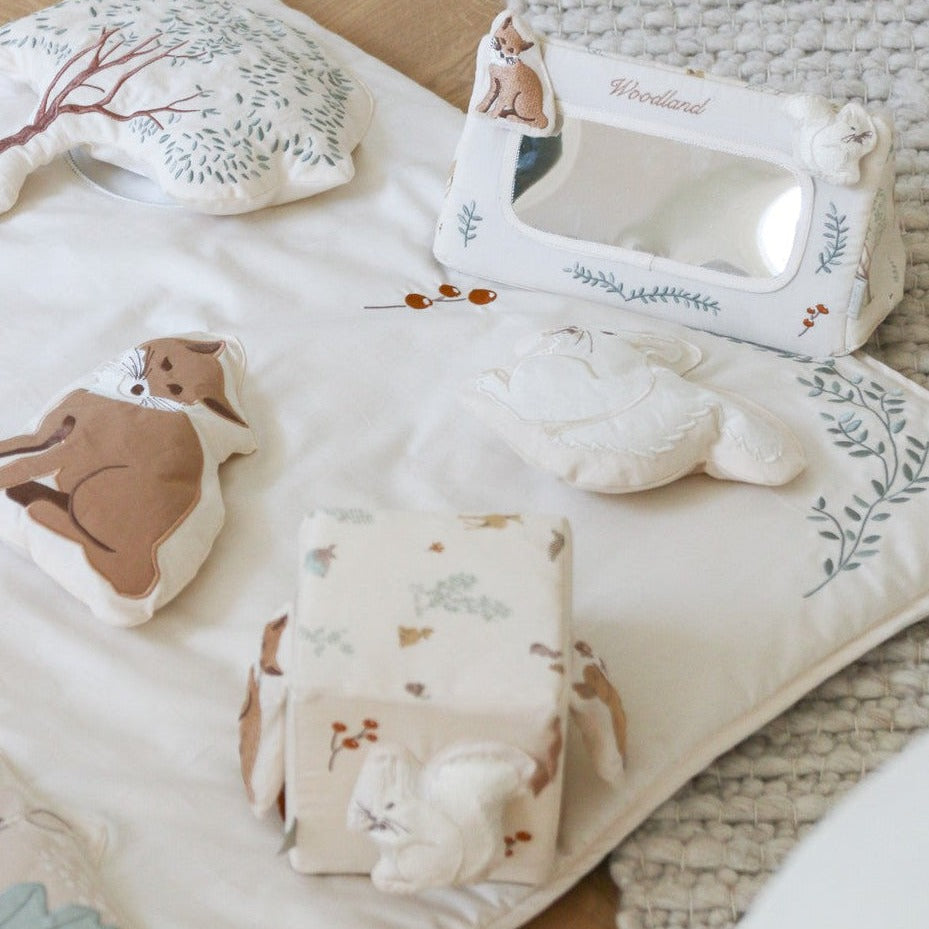 Cam Cam Copenhagen® Tummy Time Mirror OCS Woodland – slika 2