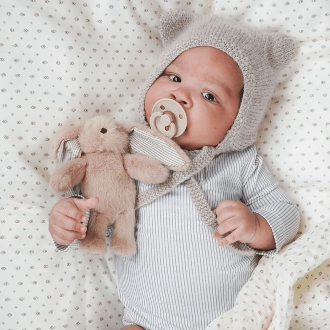 Cam Cam Copenhagen® Elva Bunny small Latte/ Classic Stripes Camel – slika 3