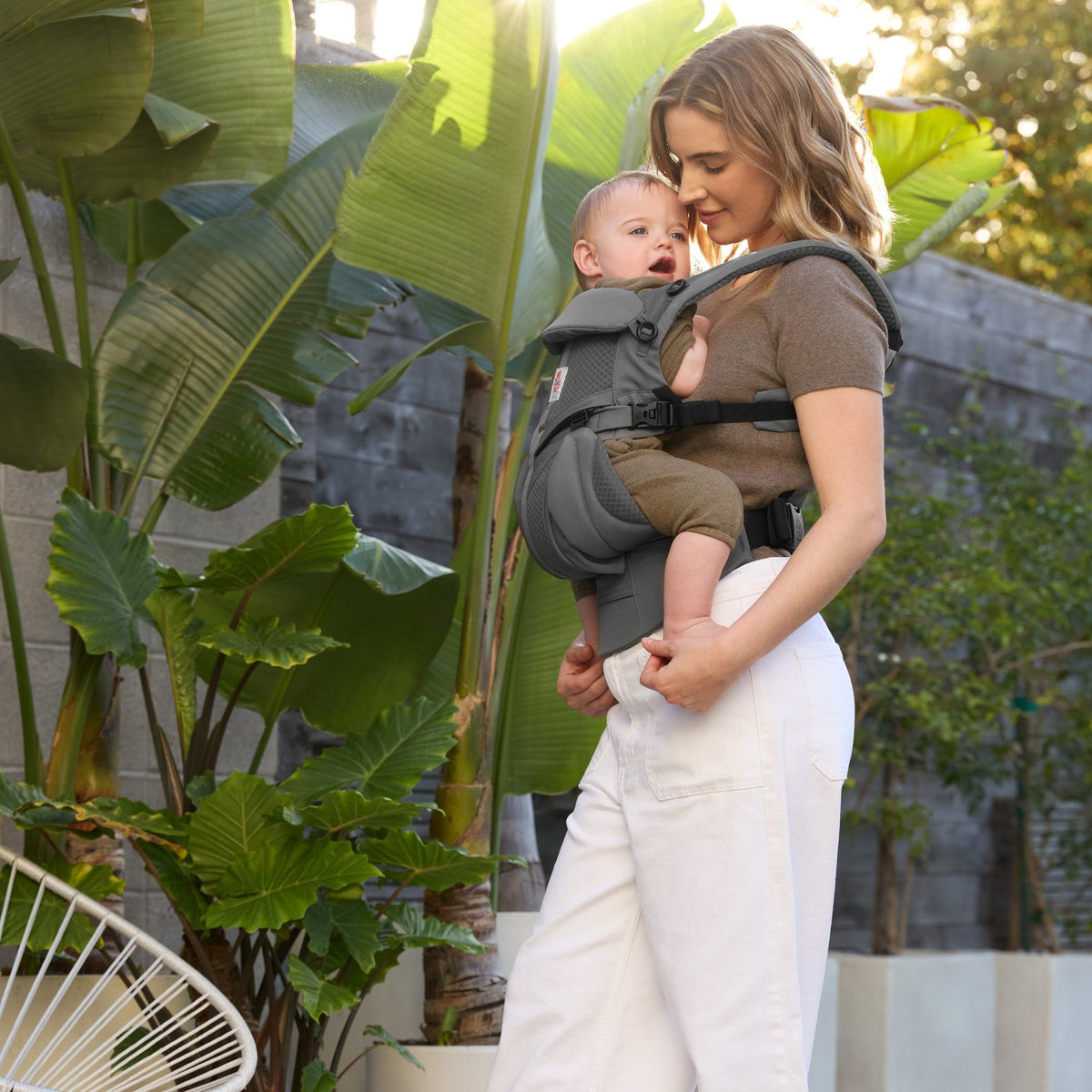 Ergobaby® Carrier Omni Classic Mesh Charcoal Grey – slika 11