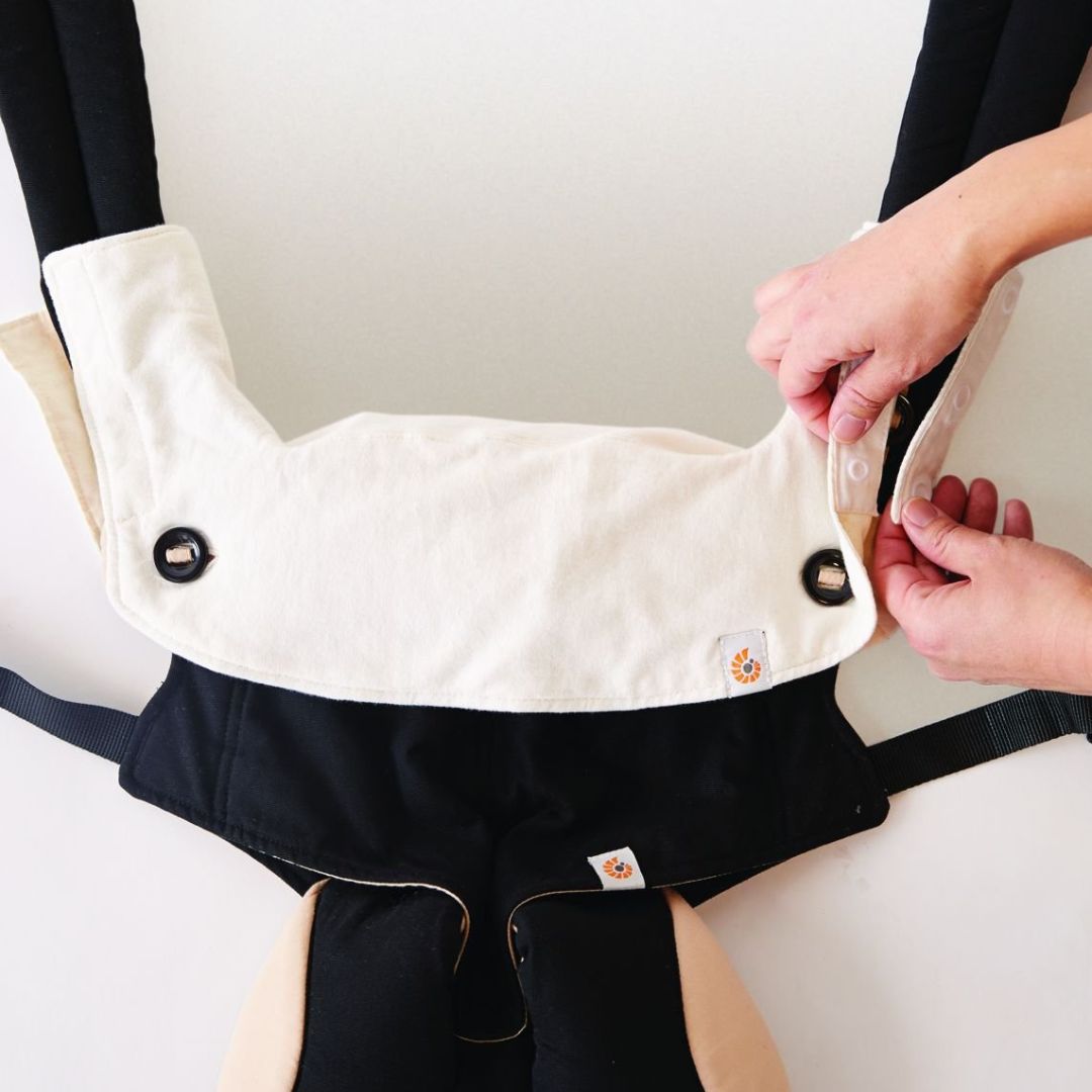 Ergobaby® Teething Pads and Bib for Natural Carrier – slika 5
