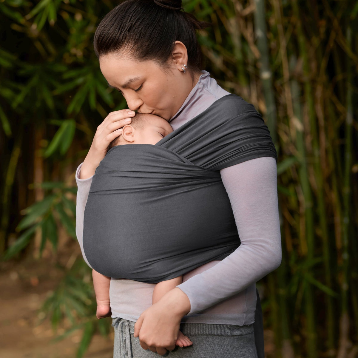 Ergobaby® Aura Wrap Sustainable Knit Soft Black – slika 10