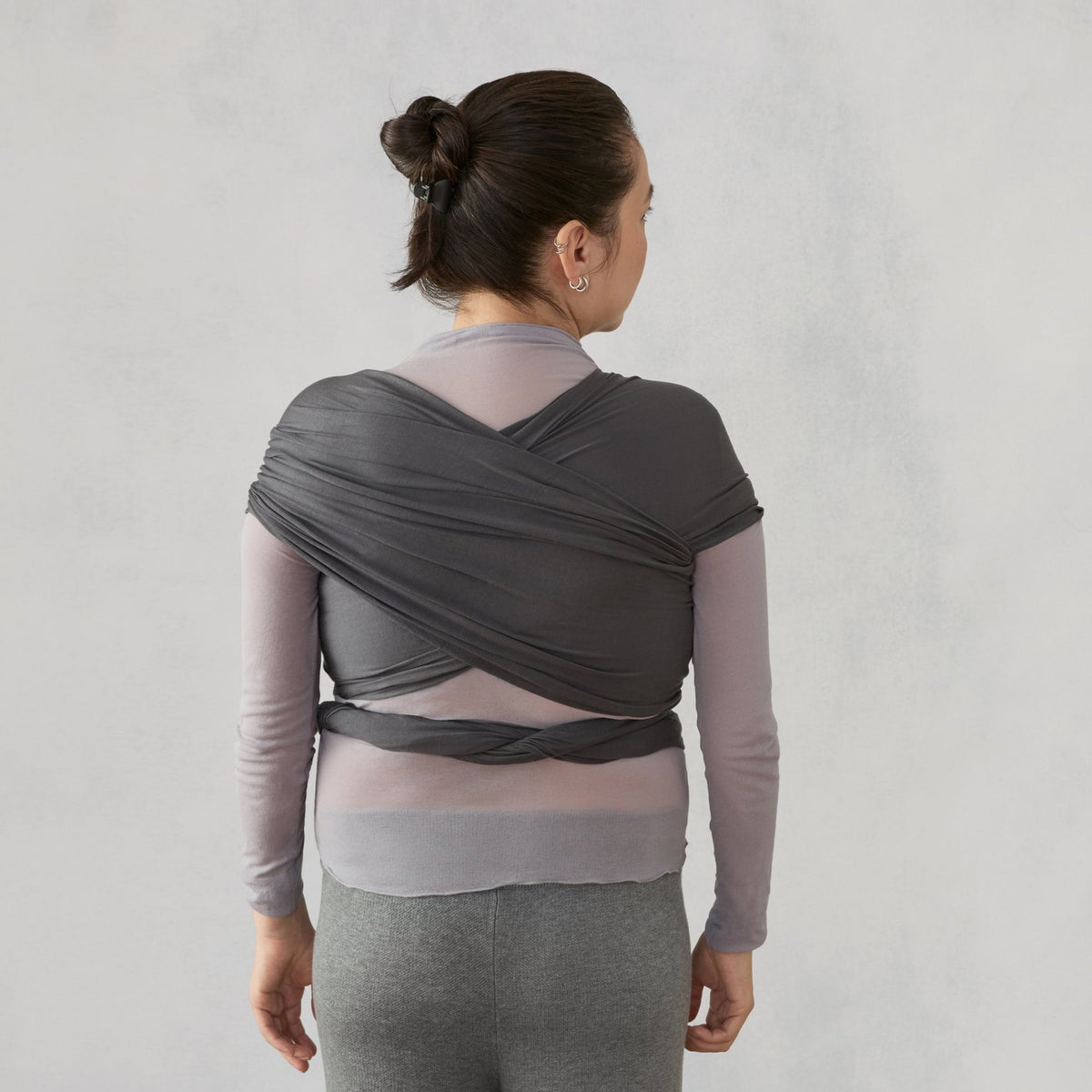 Ergobaby® Aura Wrap Sustainable Knit Soft Black – slika 3