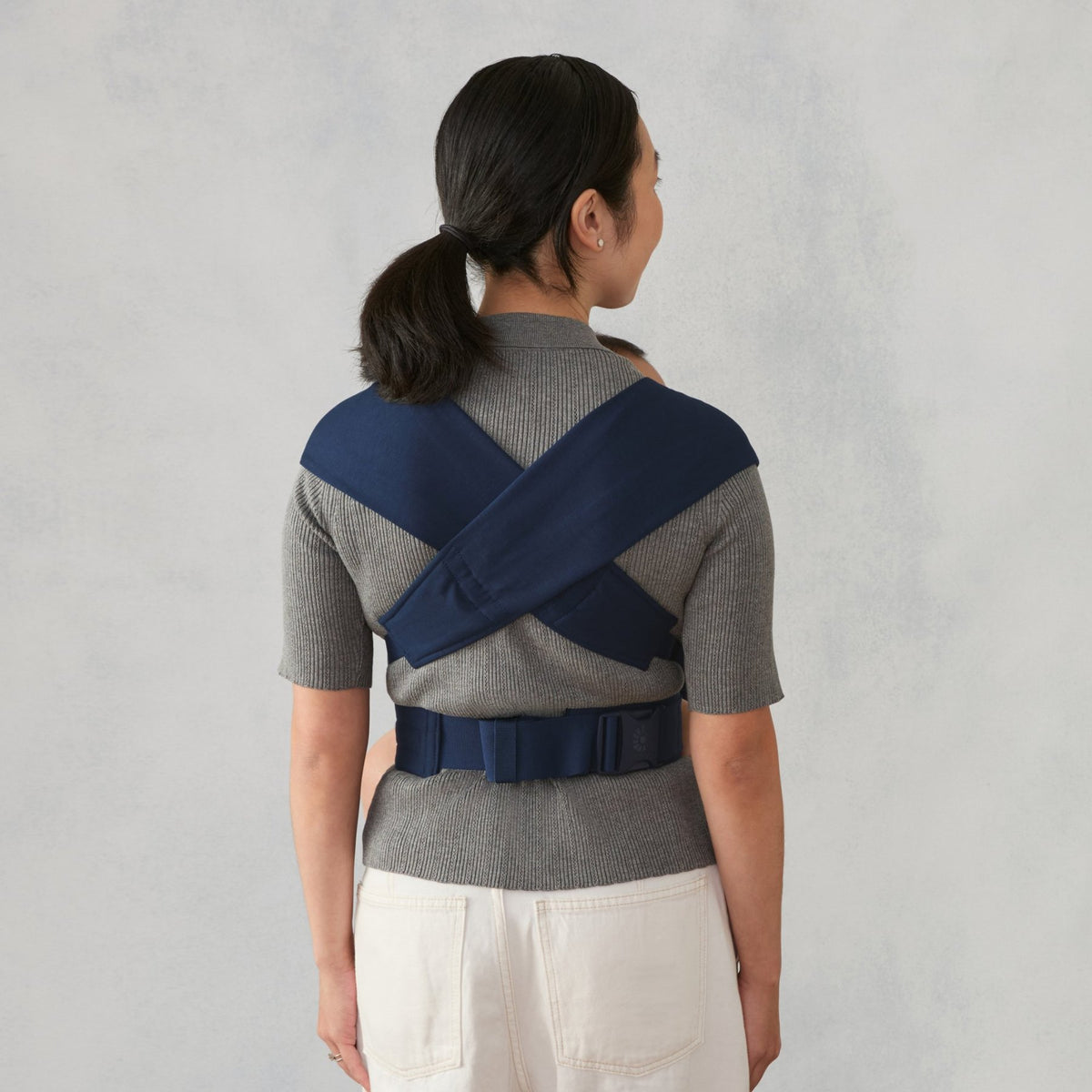 Ergobaby® Embrace Midnight Blue Carrier – slika 2