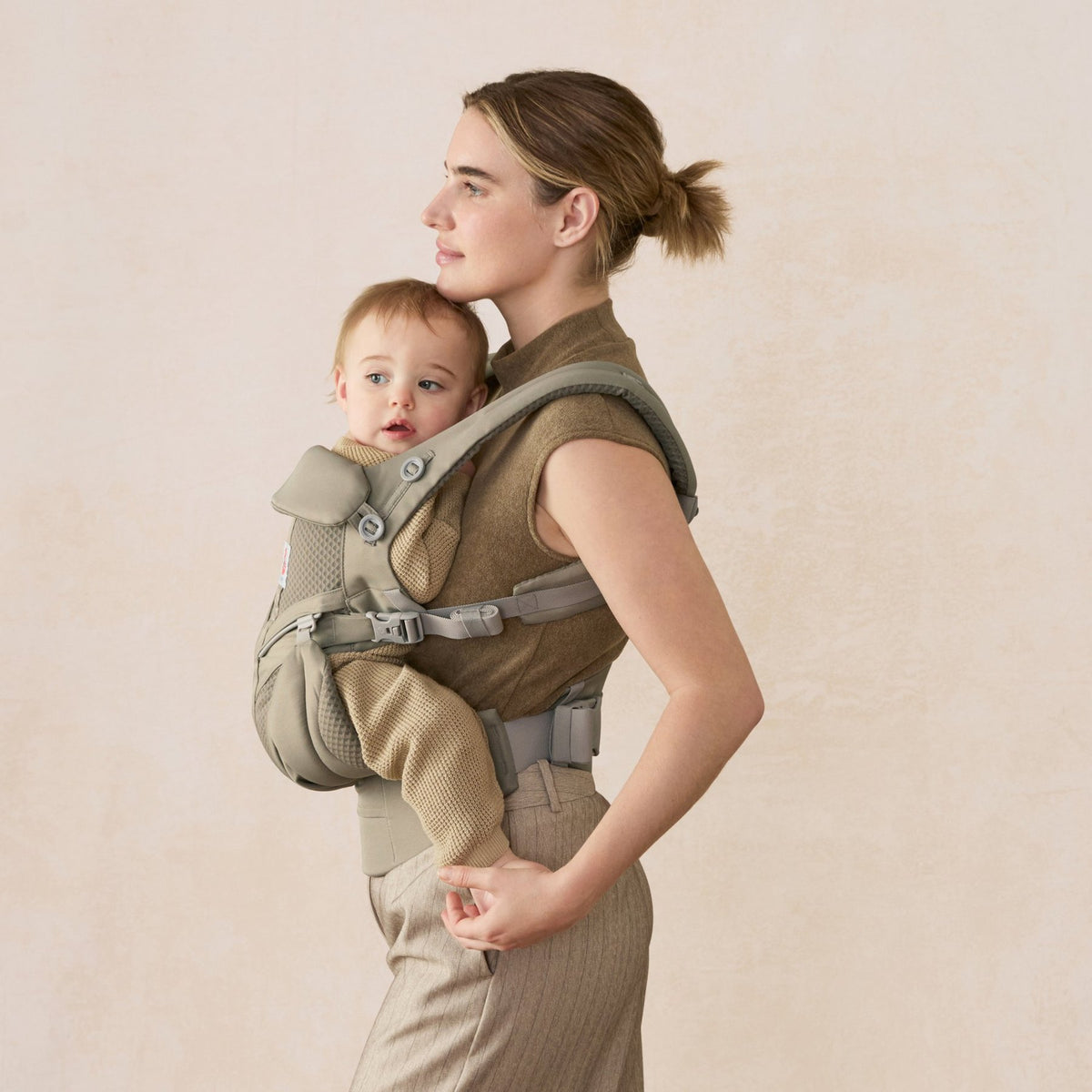 Ergobaby® Baby Carrier Omni Classic Mesh Soft Olive – slika 9