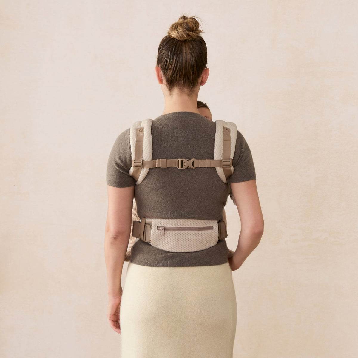Ergobaby® Baby Carrier Omni Deluxe Mesh Natural Beige – slika 11