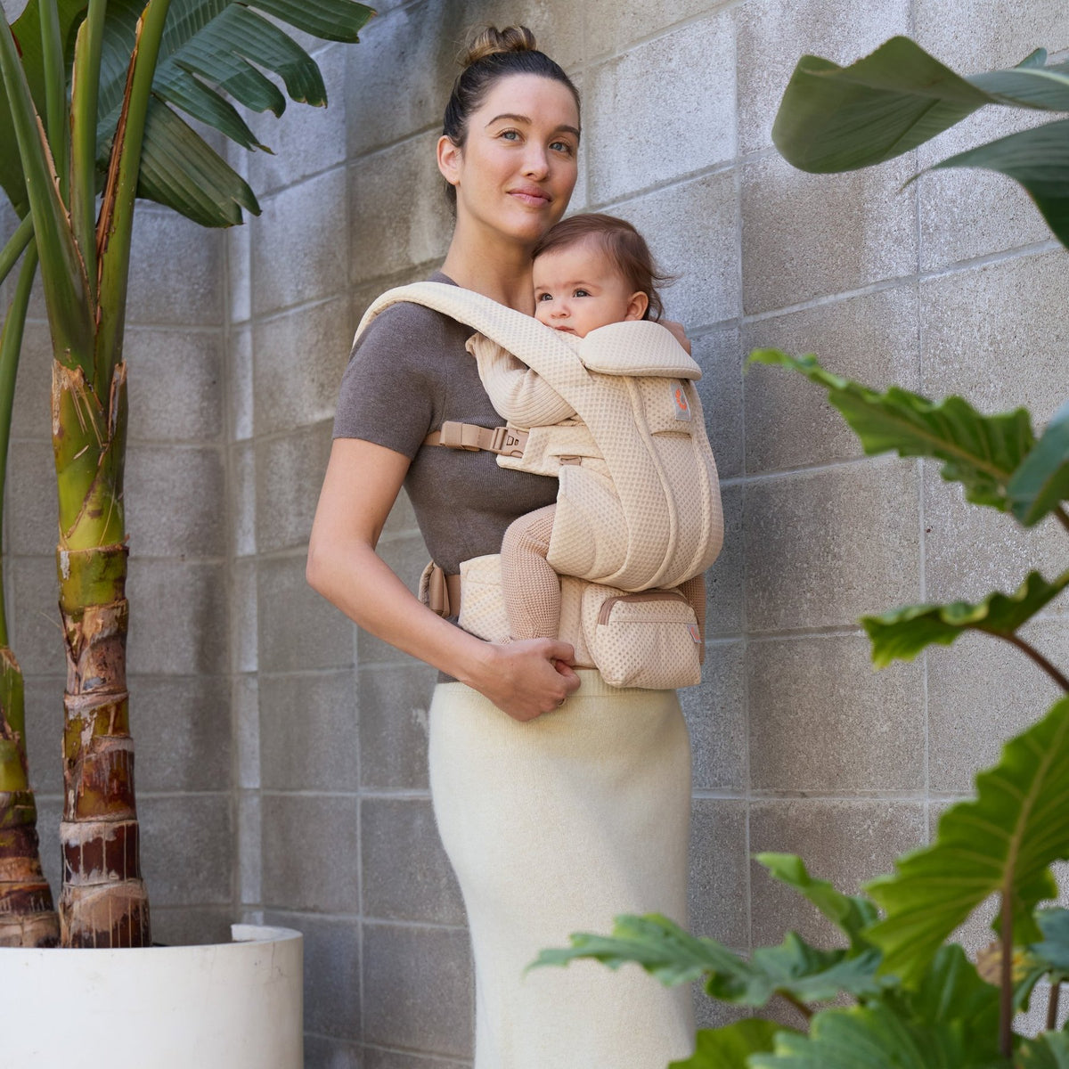 Ergobaby® Baby Carrier Omni Deluxe Mesh Natural Beige – slika 12