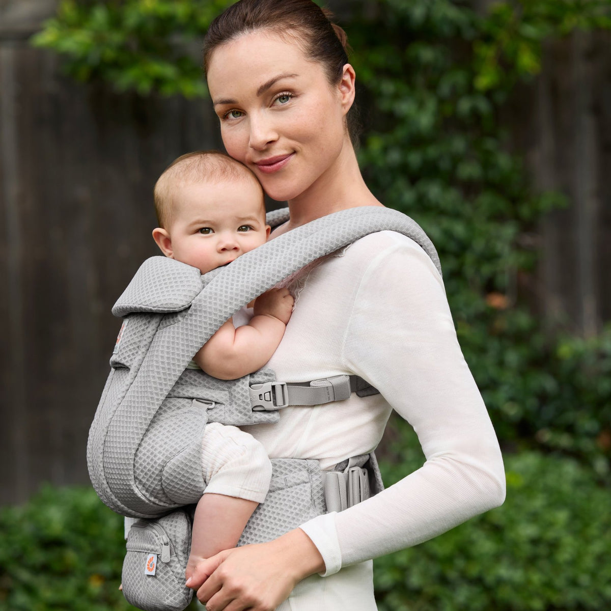 Ergobaby® Baby Carrier Omni Deluxe Mesh Pearl Grey – slika 13