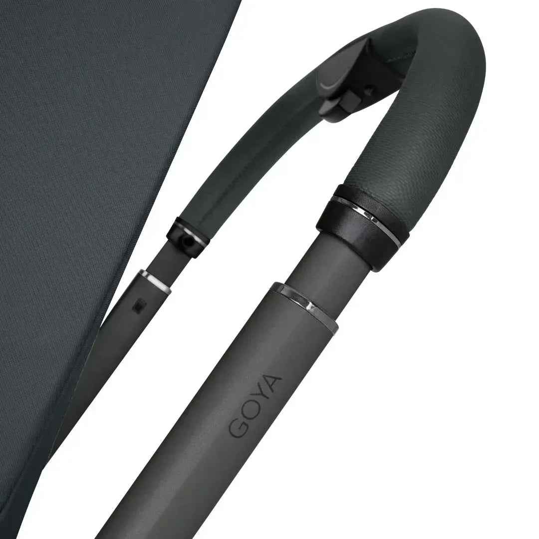 KikkaBoo® Platinum Otroški voziček 4v1 Goya Graphite + Avtosedež i-Class i-SIZE (40-87 cm) Noir + Vrtljiva Isofix baza i-Class 360 KikkaBoo