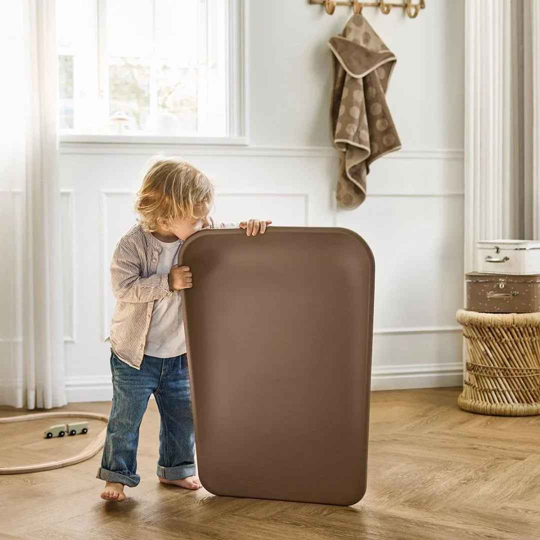 Leander® Previjalna podloga Matty™ Mocca Leander