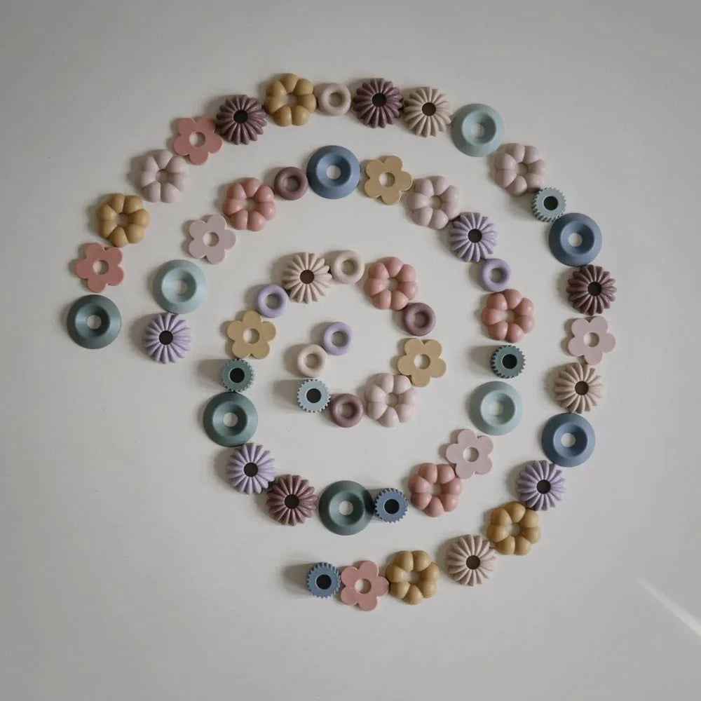 Mushie® Pretikanke Bead Lacing Toy Mushie