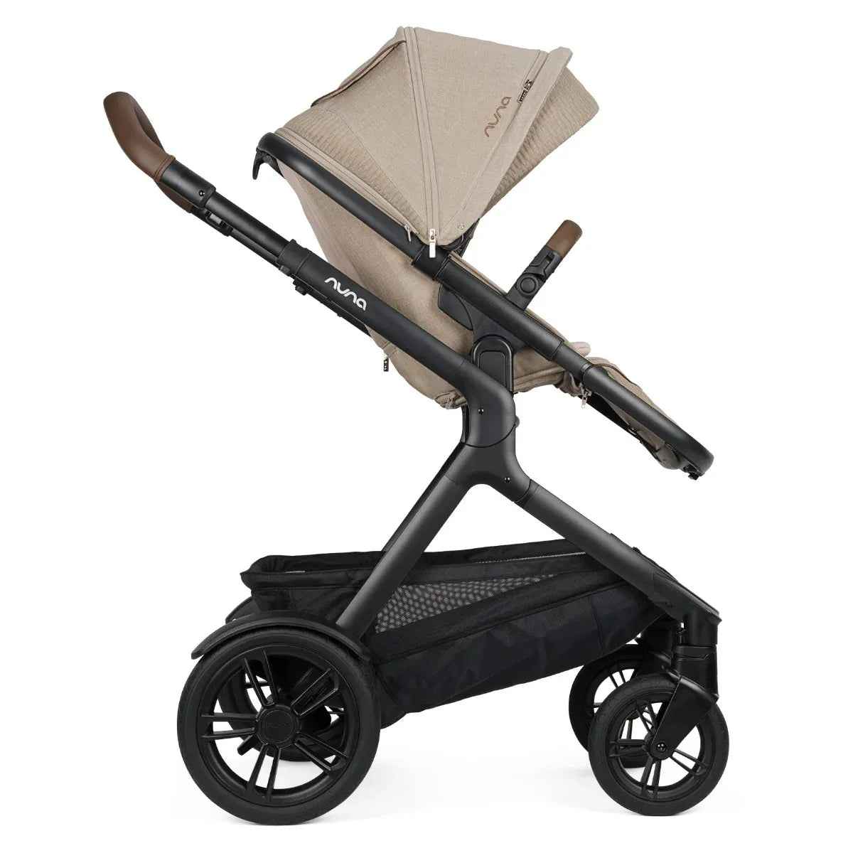Nuna® Otroški voziček 4v1 Demi™ Next z rolko + Arra™ Flex Cosmopolitan Collection + Isofix baza Next Nuna