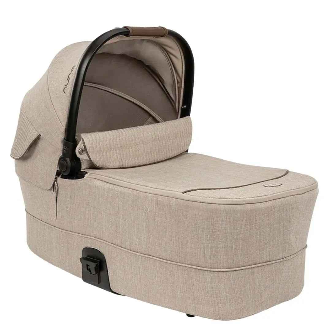 Nuna® Otroški voziček 3v1 Mixx™ Next + Arra™ Flex Cosmopolitan Collection Nuna