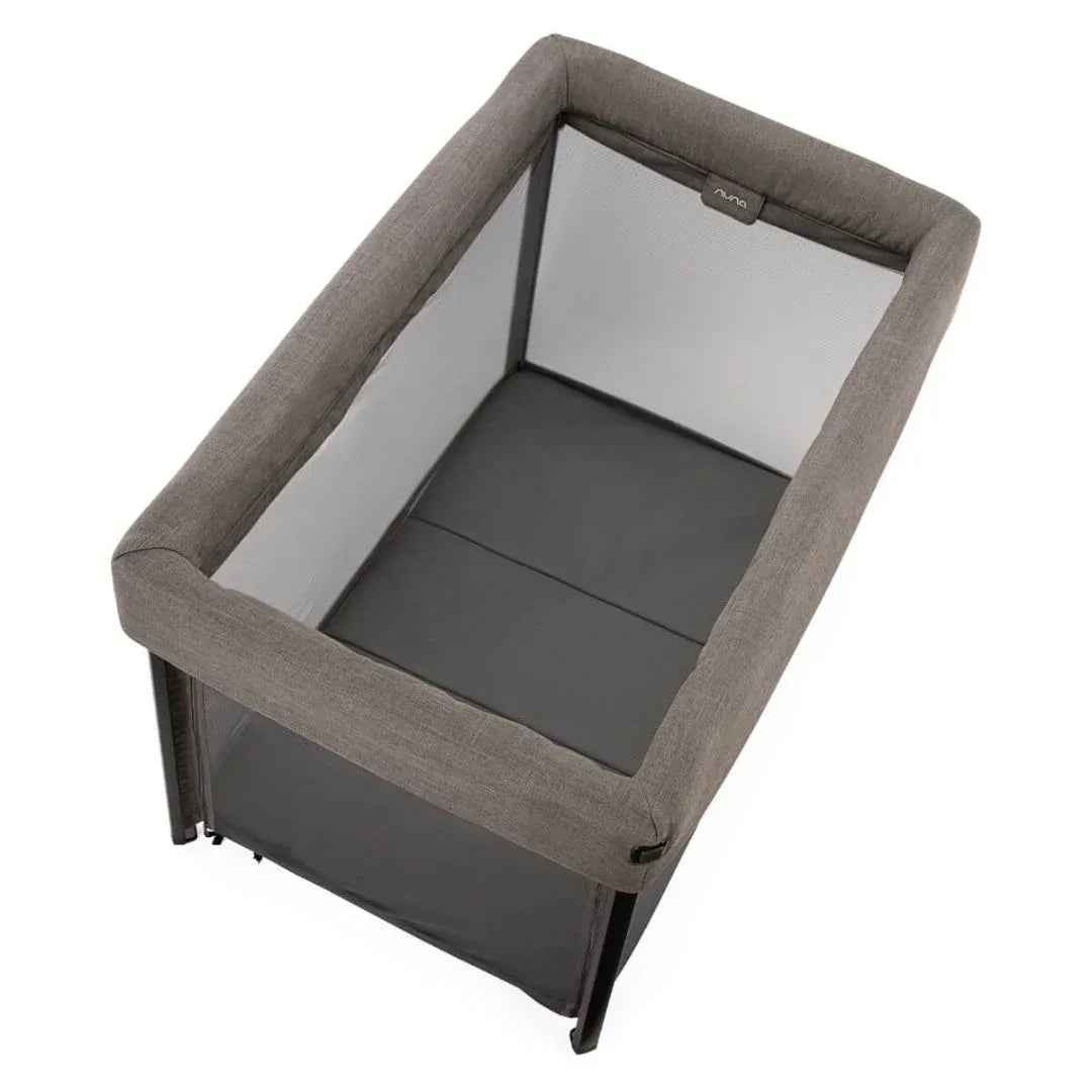 Nuna® Prenosna posteljica Paal™ Granite Nuna