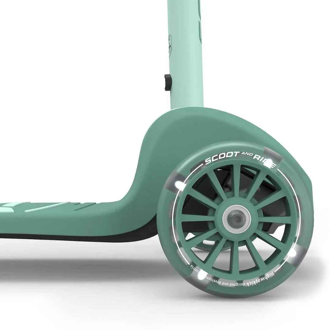 Scoot & Ride® Otroški skiro Highwaykick 3S Forest Scoot & Ride