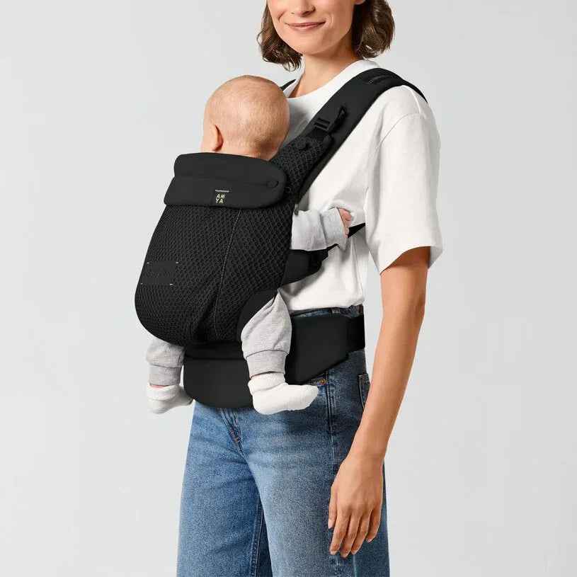 Cybex® Ergonomska nosilka Amya™ (3,2-15 kg) Magic Black