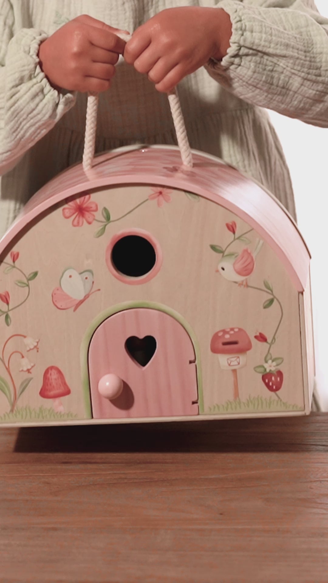 Učitaj video: Little Dutch® Drvena kućica Fairy Garden
