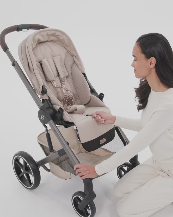 Load video: Cybex® Stroller Balios S Lux Almond Beige (Taupe Frame) 2024