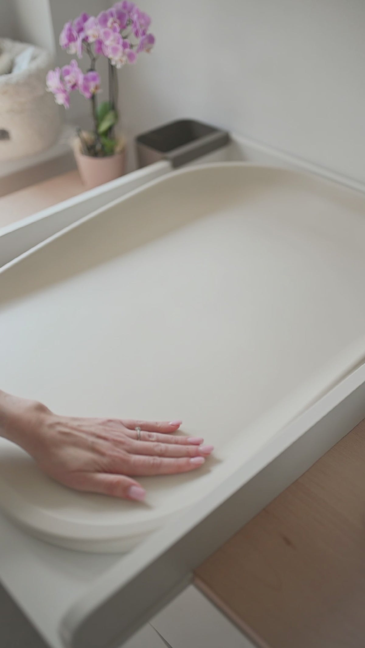 Load video: Evibell® Changing Pad PUR Foam Sand
