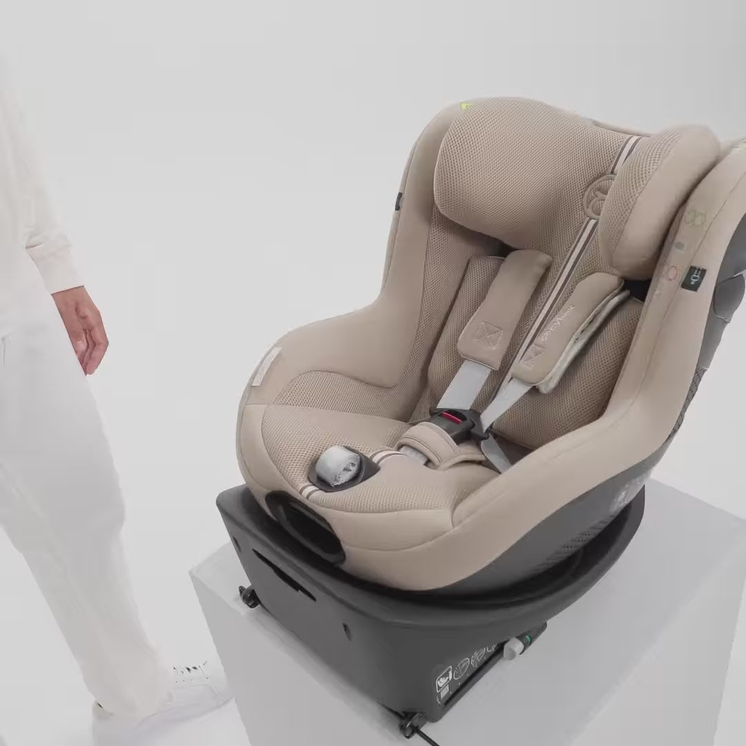 Video laden: Cybex® Kinderautositz Sirona™ Gi i-Size (40-105cm) Comfort Magic Black